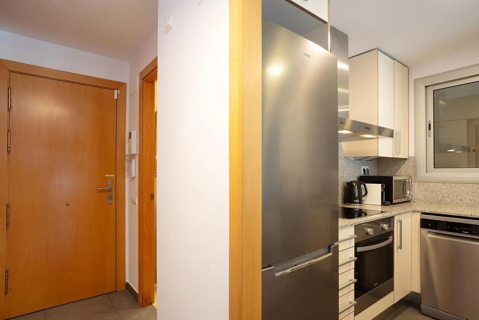Modern Apartment Near Pl. Espana Barcelona