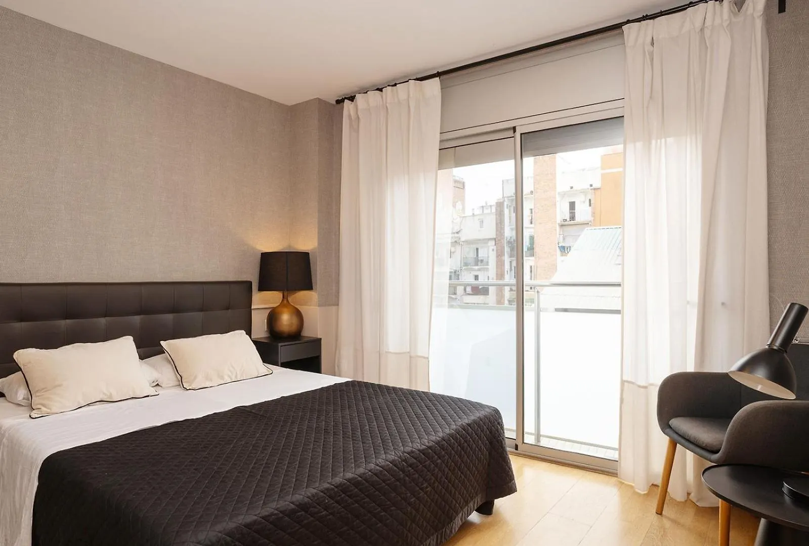 Modern Apartment Near Pl. Espana Barcelona