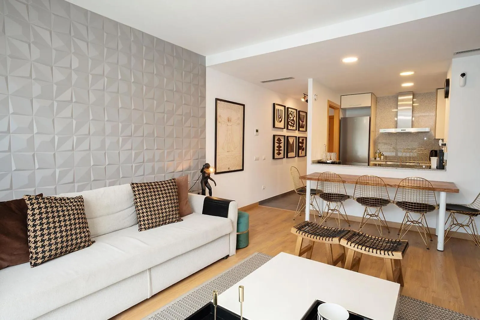 Modern Apartment Near Pl. Espana Barcelona