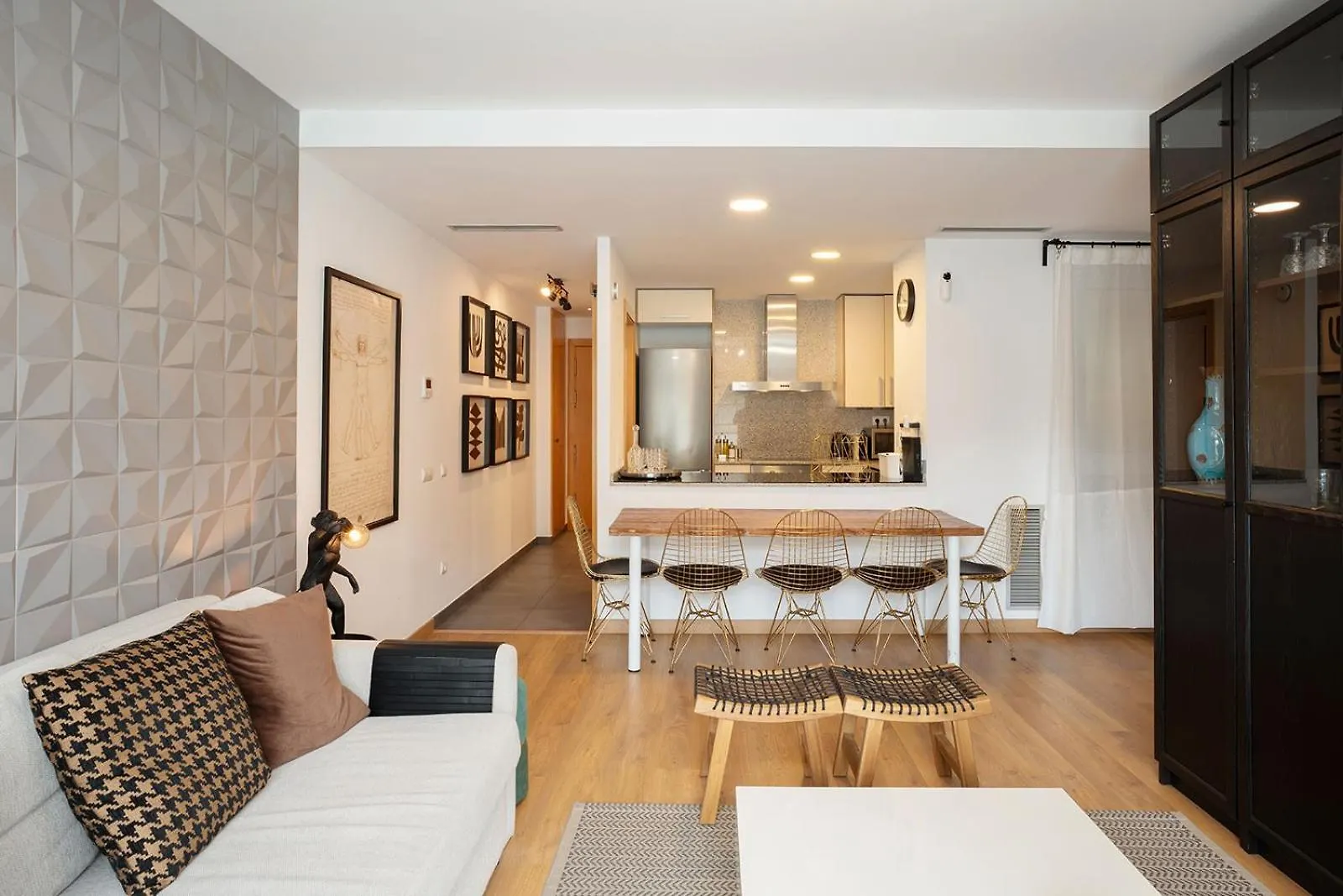 Modern Apartment Near Pl. Espana Barcelona