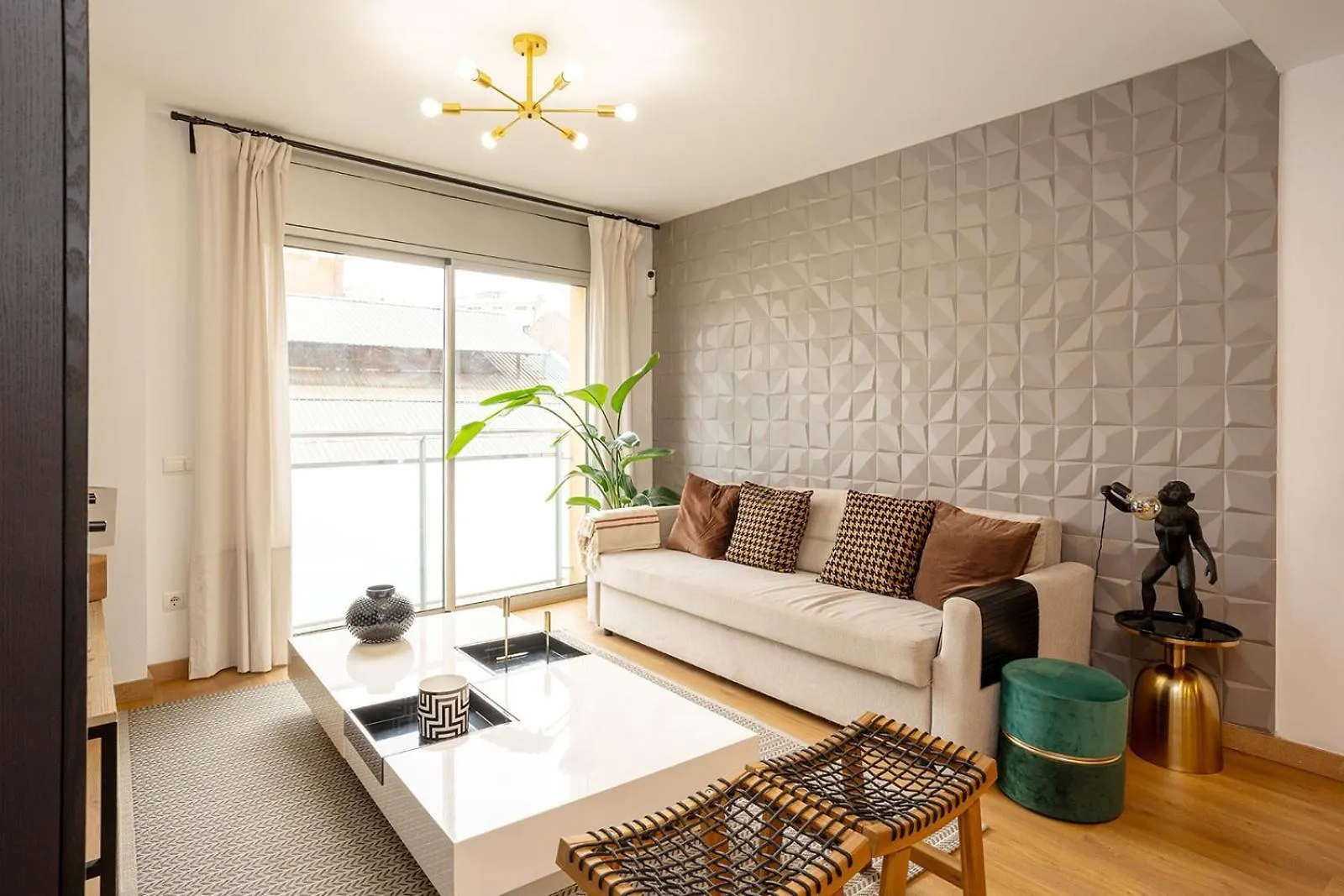 Modern Apartment Near Pl. Espana Barcelona